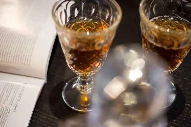 Club Tek Büyük Yataklı Oda