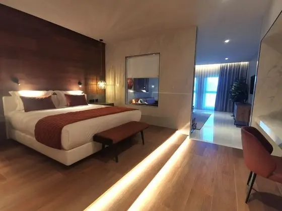Premium Tek Büyük Yataklı Oda