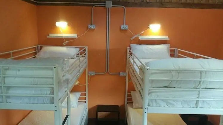 Dört Kişilik Oda, Ortak Banyo