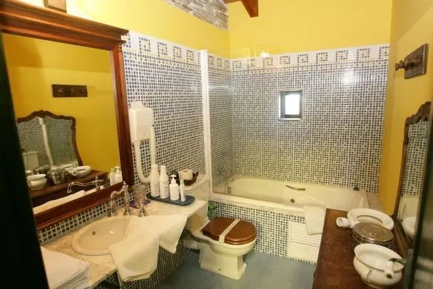 Dört Kişilik Oda, Ortak Banyo
