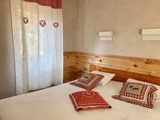 Basic Tek Büyük Yataklı Oda