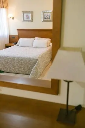 Tek Büyük Yataklı Oda, Dağ Manzaralı