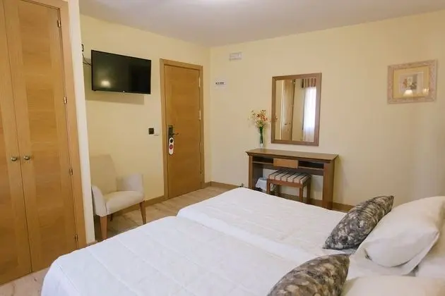 Tek Büyük Yataklı Oda, Dağ Manzaralı