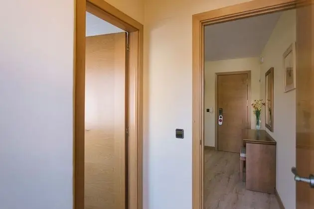 Tek Büyük Yataklı Oda, Dağ Manzaralı