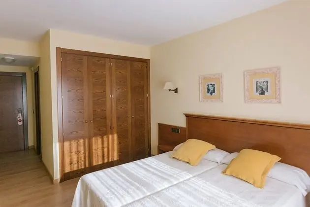 Tek Büyük Yataklı Oda, Deniz Manzaralı