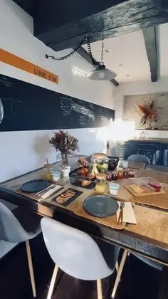 Tek Büyük Yataklı Oda, 1 Büyük (Queen) Boy Yatak, Havuz Manzaralı (Ô De Glace)