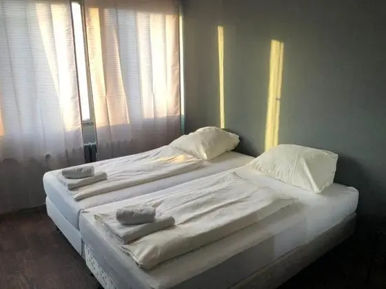 İki Ayrı Yataklı Oda, Sigara İçilmez, Bahçe Manzaralı