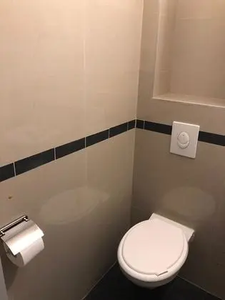 Ortak Ranzalı Oda, Sadece erkekler için, Sigara İçilmez, Bahçe Manzaralı