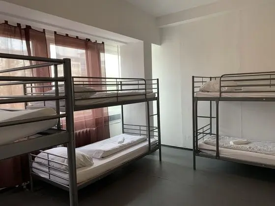Ortak Ranzalı Oda, Sadece erkekler için, Sigara İçilmez, Bahçe Manzaralı