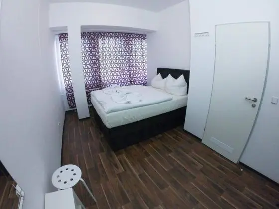 Tek Büyük Yataklı Oda, Sigara İçilmez, Bahçe Manzaralı