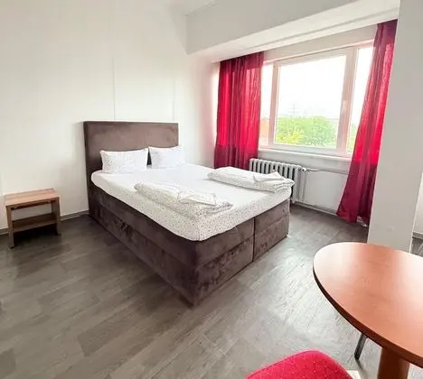 Tek Büyük Yataklı Oda, Sigara İçilmez, Bahçe Manzaralı