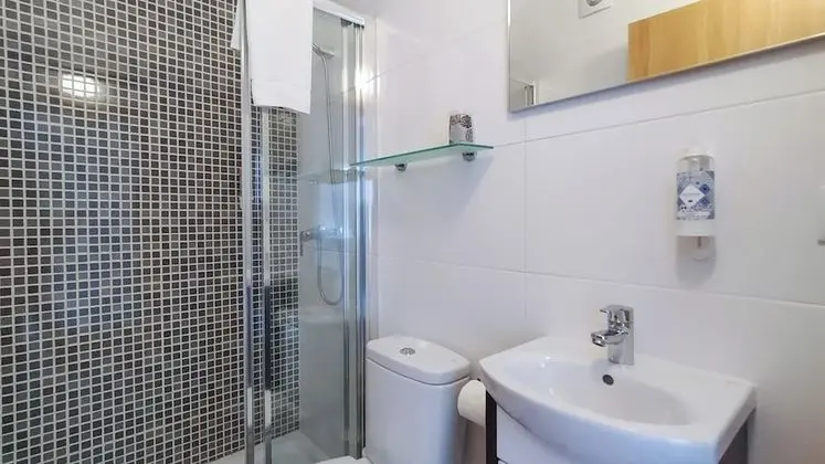 Traditional Tek Büyük Yataklı Oda