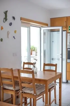 Traditional Tek Büyük Yataklı Oda