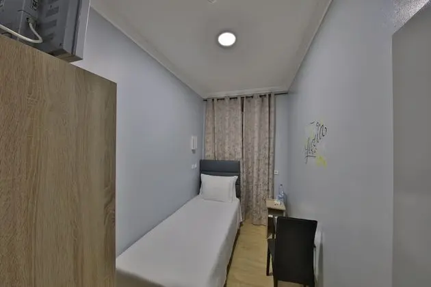 Tek Kişilik Oda, Ortak Banyo