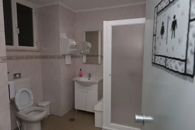 Tek Kişilik Oda, Ortak Banyo