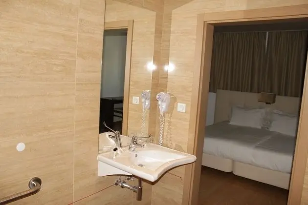 Superior Tek Büyük veya İki Ayrı Yataklı Oda, Engellilere Uygun