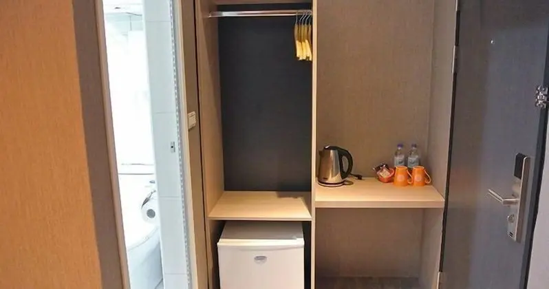 Business Tek Büyük Yataklı Oda