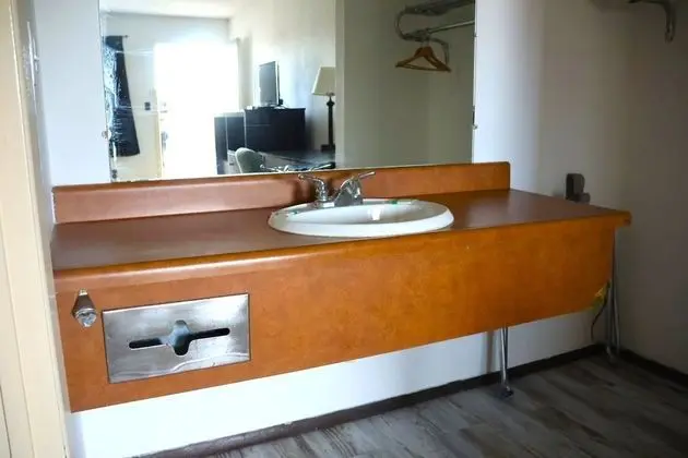 Oda, 2 Çift Kişilik Yatak, Sigara İçilebilir