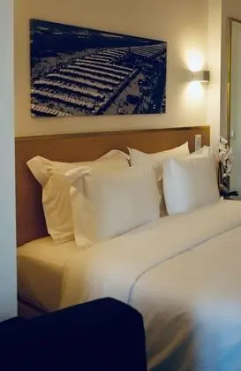 Standard Tek Büyük Yataklı Oda (2 Adults + 1 Child)