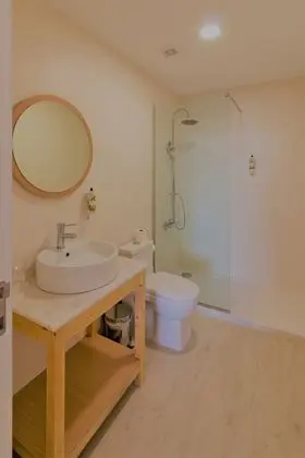 Standard Tek Büyük Yataklı Oda (2 Adults + 1 Child)