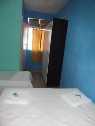 Tek Büyük Yataklı Oda, 2 Tek Kişilik Yatak