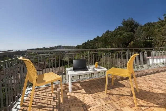 Deluxe Tek Büyük veya İki Ayrı Yataklı Oda