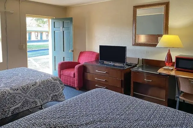 Oda, 2 Çift Kişilik Yatak, Sigara İçilebilir