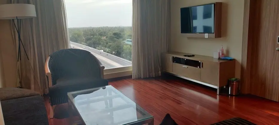 Luxury Süit, Sigara İçilmez, Havuz Manzaralı