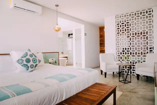 Deluxe Honeymoon Suite Ocean View with Balcony and Plunge Pool