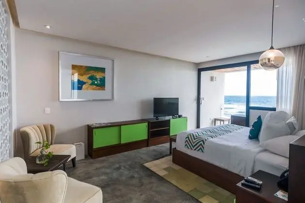 Deluxe Honeymoon Suite Ocean View with Balcony and Plunge Pool