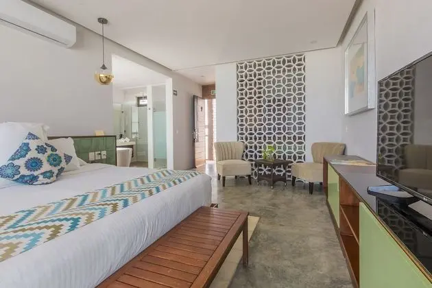 Deluxe Honeymoon Suite Ocean View with Balcony and Plunge Pool