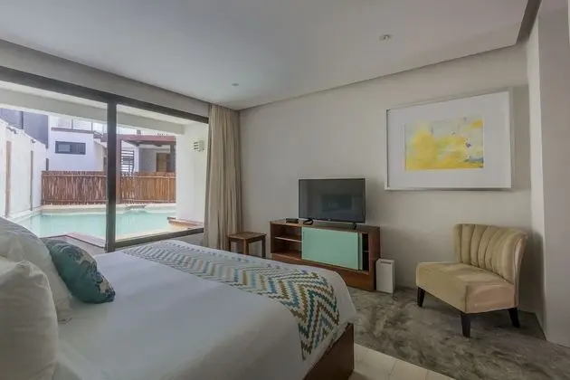 Deluxe Room Pool View with Balcony and Plunge Pool