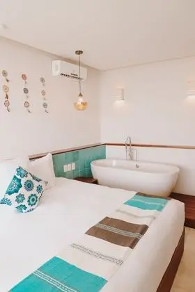 Deluxe Suite Oceanfront with Balcony and Plunge Pool