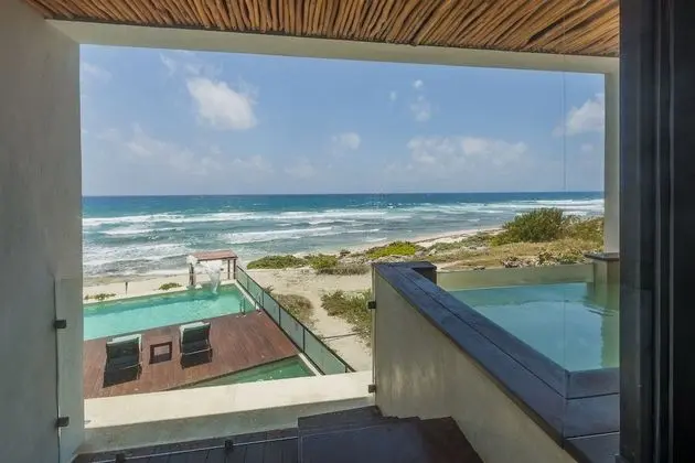 Deluxe Suite Oceanfront with Balcony and Plunge Pool