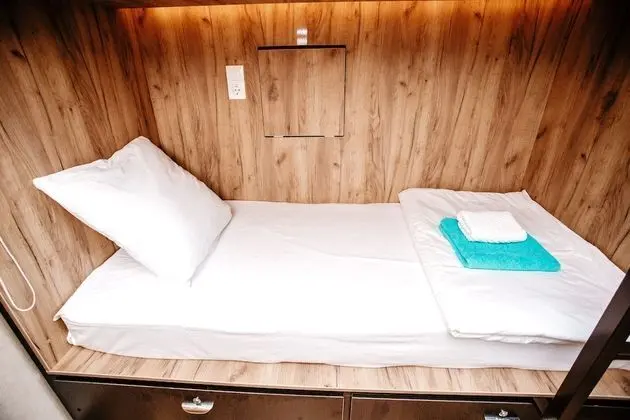 Ortak Ranzalı Oda, Sadece kadınlar için (8 beds)