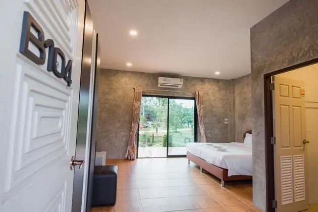 Deluxe Tek Büyük veya İki Ayrı Yataklı Oda, Sigara İçilmez, Bahçe Manzaralı