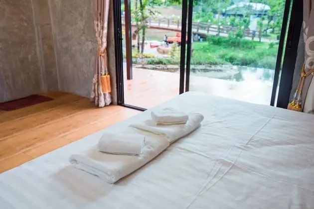 Deluxe Tek Büyük veya İki Ayrı Yataklı Oda, Sigara İçilmez, Bahçe Manzaralı