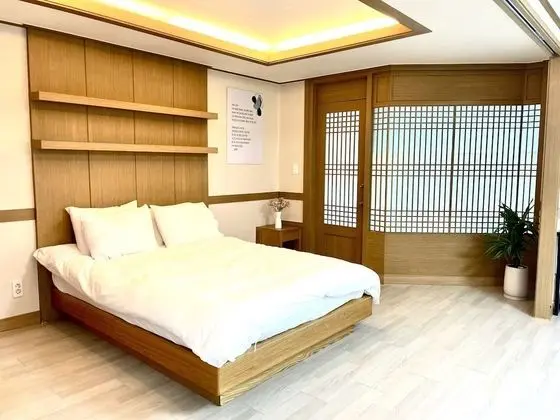 Deluxe Double Room for 2-5 / Yoga & Meditation Program Included