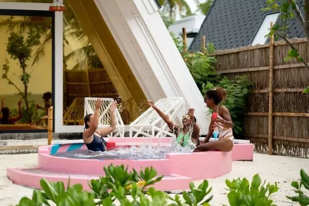 Haruge Beach Villa with private Pool