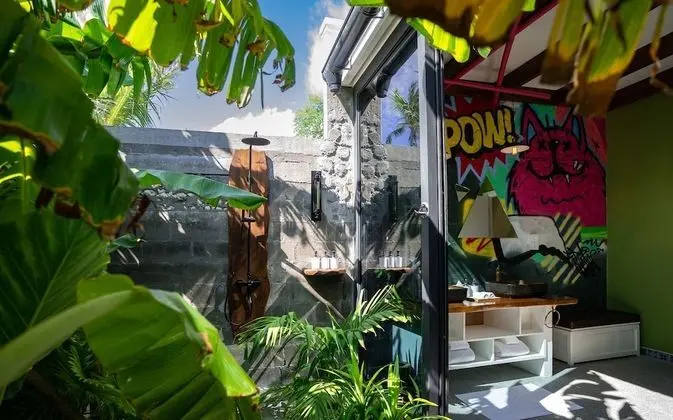 Haruge Beach Villa with private Pool