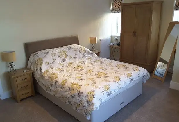 Tek Büyük Yataklı Oda (Brockenhurst Room)