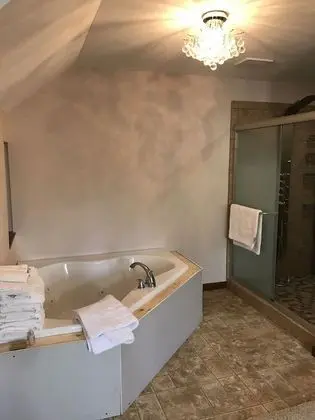 Romantic Çatı Katı (Loft), 1 En Büyük (King) Boy Yatak, Jakuzi, Avlu Manzaralı