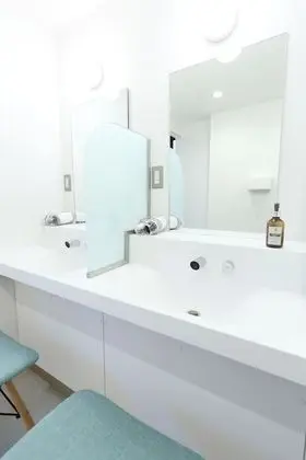Ortak Ranzalı Oda, Sigara İçilmez, Ortak Banyo