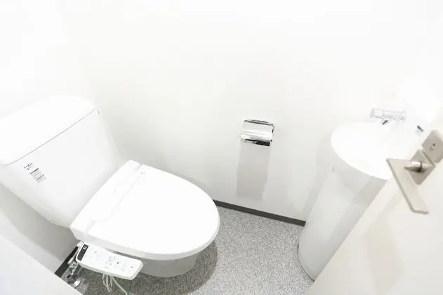 Ortak Ranzalı Oda, Sigara İçilmez, Ortak Banyo