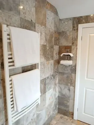 Superior Apart Daire, Özel Banyo, Bahçe Manzaralı