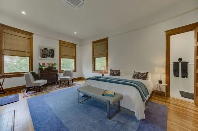 Luxury Tek Büyük Yataklı Oda