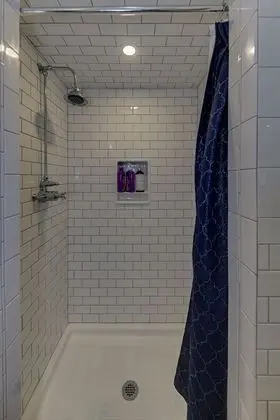 Luxury Tek Büyük Yataklı Oda