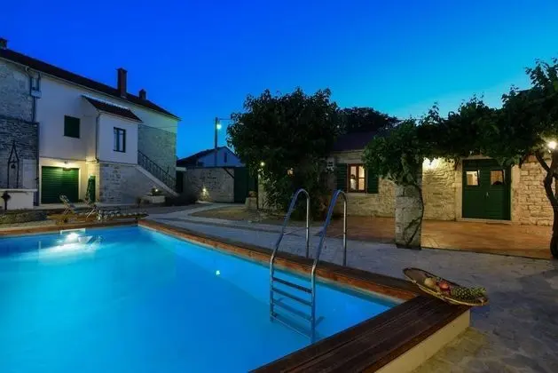 Villa, Sigara İçilebilir