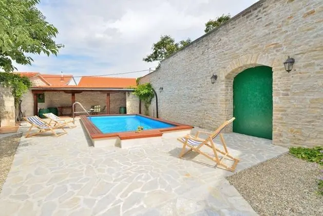 Villa, Sigara İçilebilir