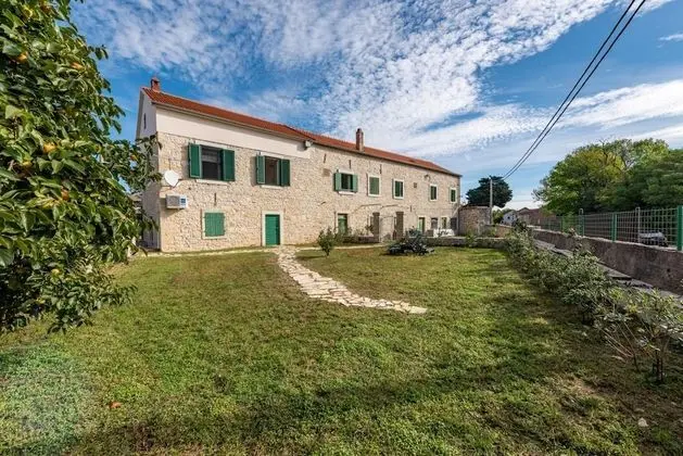 Villa, Sigara İçilebilir